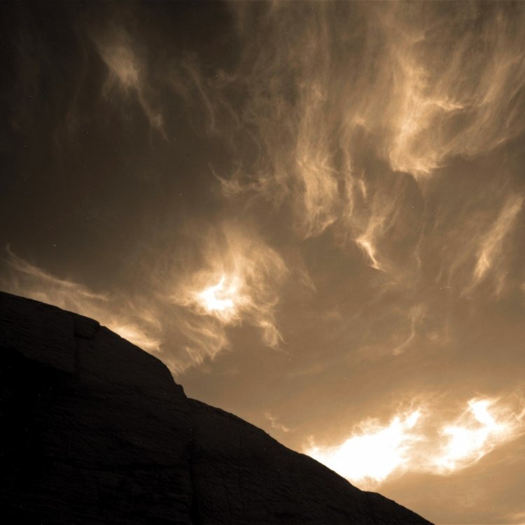 मंगल ग्रह के बादल